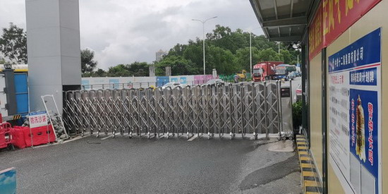 工地電動(dòng)伸縮門.jpg